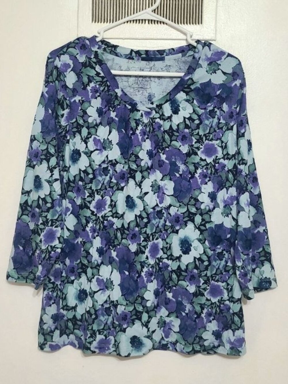 Floral 3/4 Sleeve Top – Size L